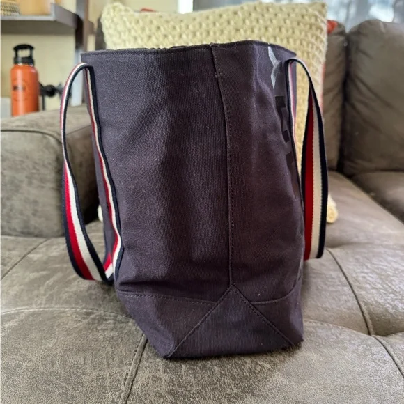 Tommy Hilfiger Black Tote and Wallet Set with Red and White Straps - Picture 6 of 12